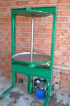 Almazara y prensas hidraulicas para aceite de oliva.
